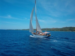 Sailing in Roatan.