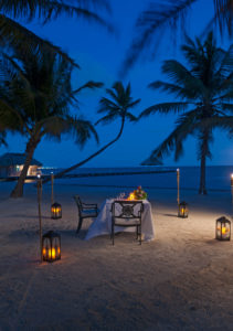 candlight dinner on the beach